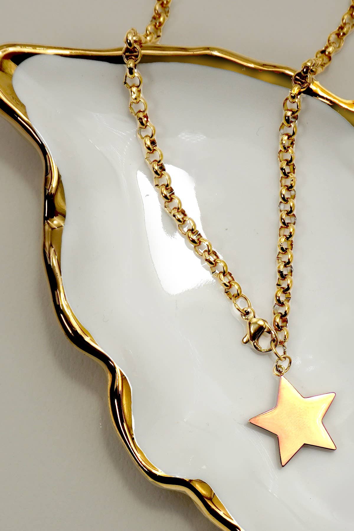 Star Pendant Necklace