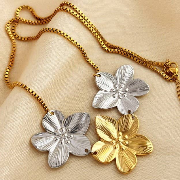 Flower Two Tone Necklace