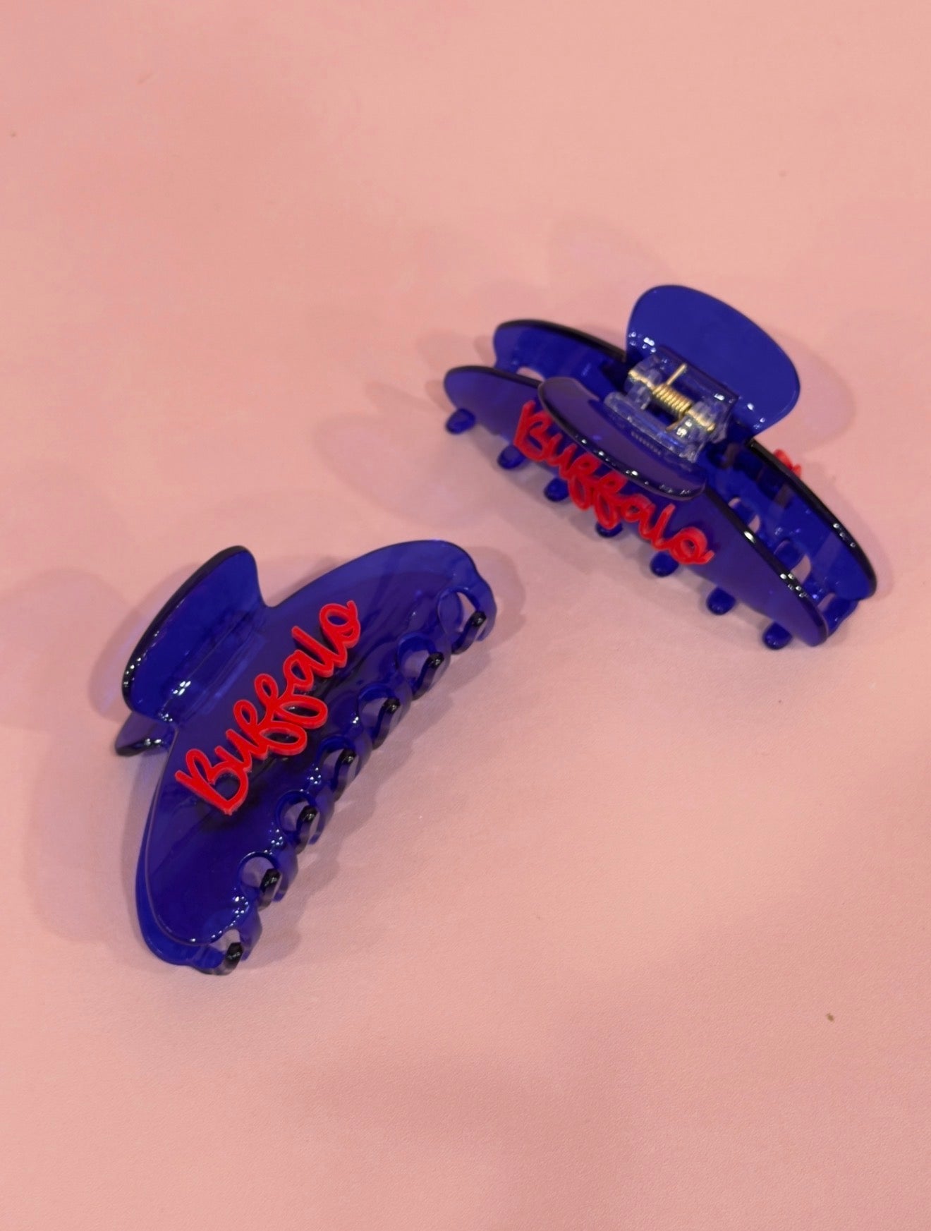 Buffalo Red Blue Claw Clip