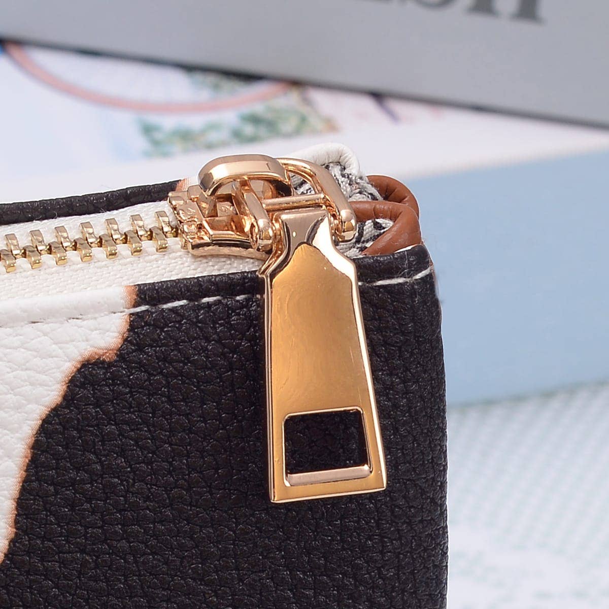 Three Compartments Crossbody Bag (5 Colors)