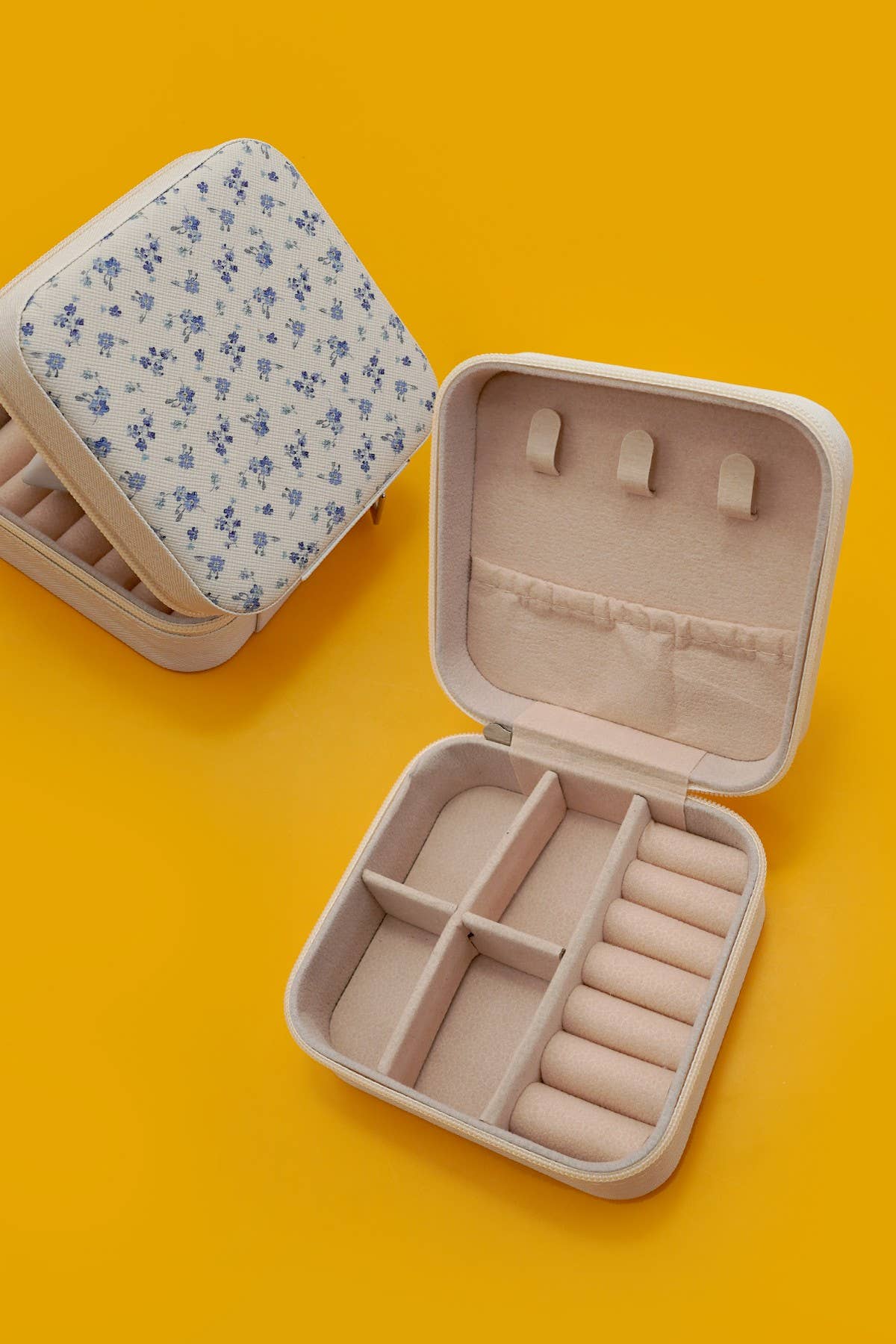 Christmas Jewelry Travel Organizer