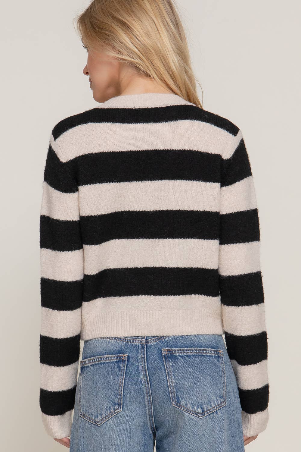 Long Sleeve Crew Neck Stripe Sweater - Black and white